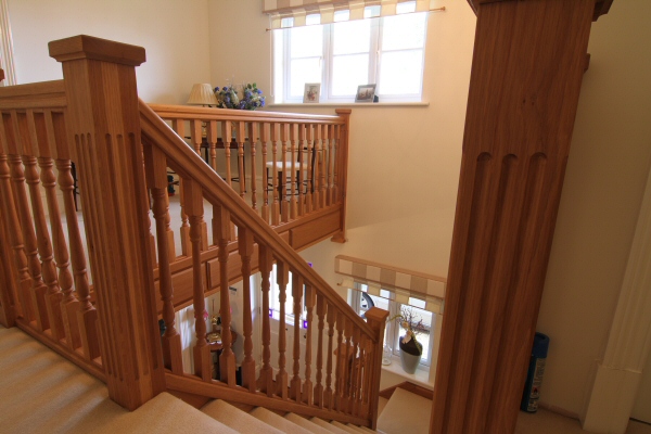 Dog leg staircase in oak